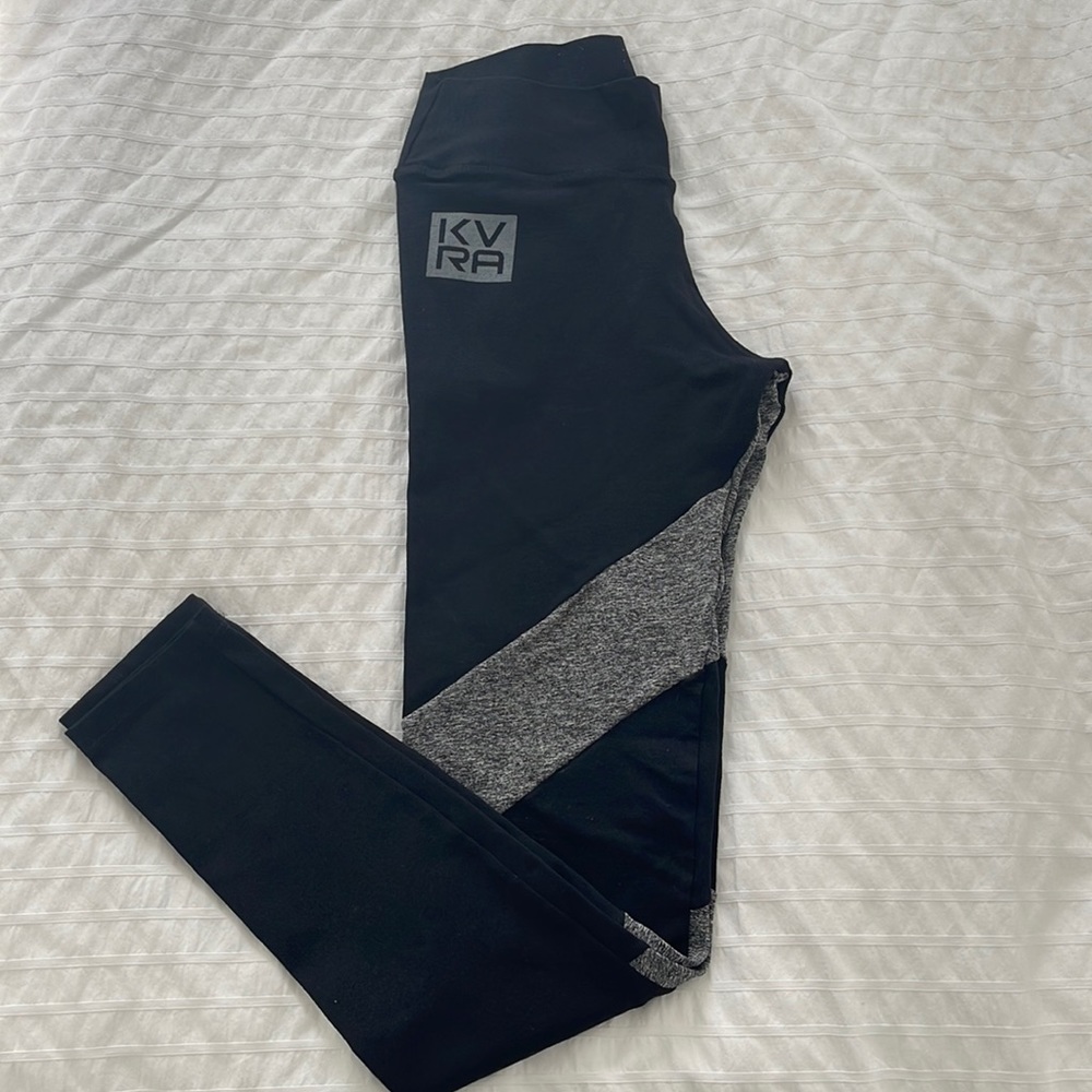 KVRA Leggings